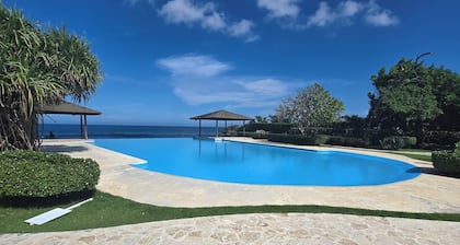 Upscale Studio Apartment in 24 hour Gated Community with Beach and Restaurants