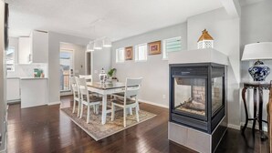 Dining - The Cobalt - Spacious & Family-Friendly, West End (Calgary)