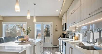 The Brightside - Spacious and Clean - Steps to DT!