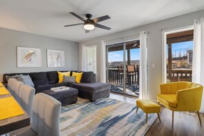 智能电视、壁炉