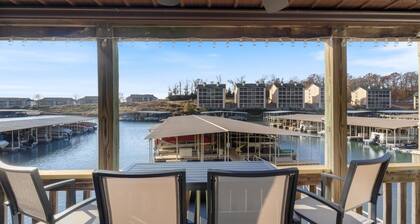 Stylish 1BR/1BA - Fireplace - Heated Patio - Hot Tub - King Bed