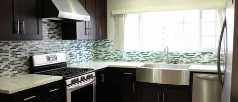 Microwave, toaster, freezer