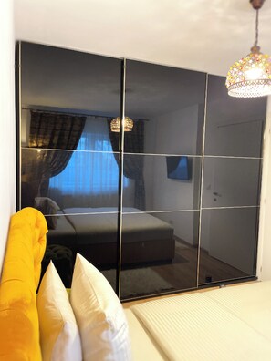 1 makuuhuone, työpöytä, ilmainen Wi-Fi, vuodevaatteet