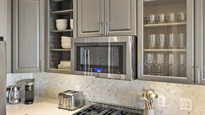 Unclassified image, 5 of 24, button - Tysons Penthouse 2BR | Pool & Gym (McLean)
