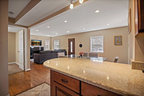 Interior - Fresh | 4 bedroom | Luxury | Center | Sunny (Falls Church)