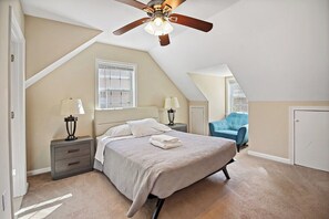 4 bedrooms, internet, bed sheets - Fresh | 4 bedroom | Luxury | Center | Sunny (Falls Church)