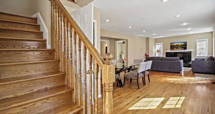 Fresh | 4 bedroom | Luxury | Center | Sunny