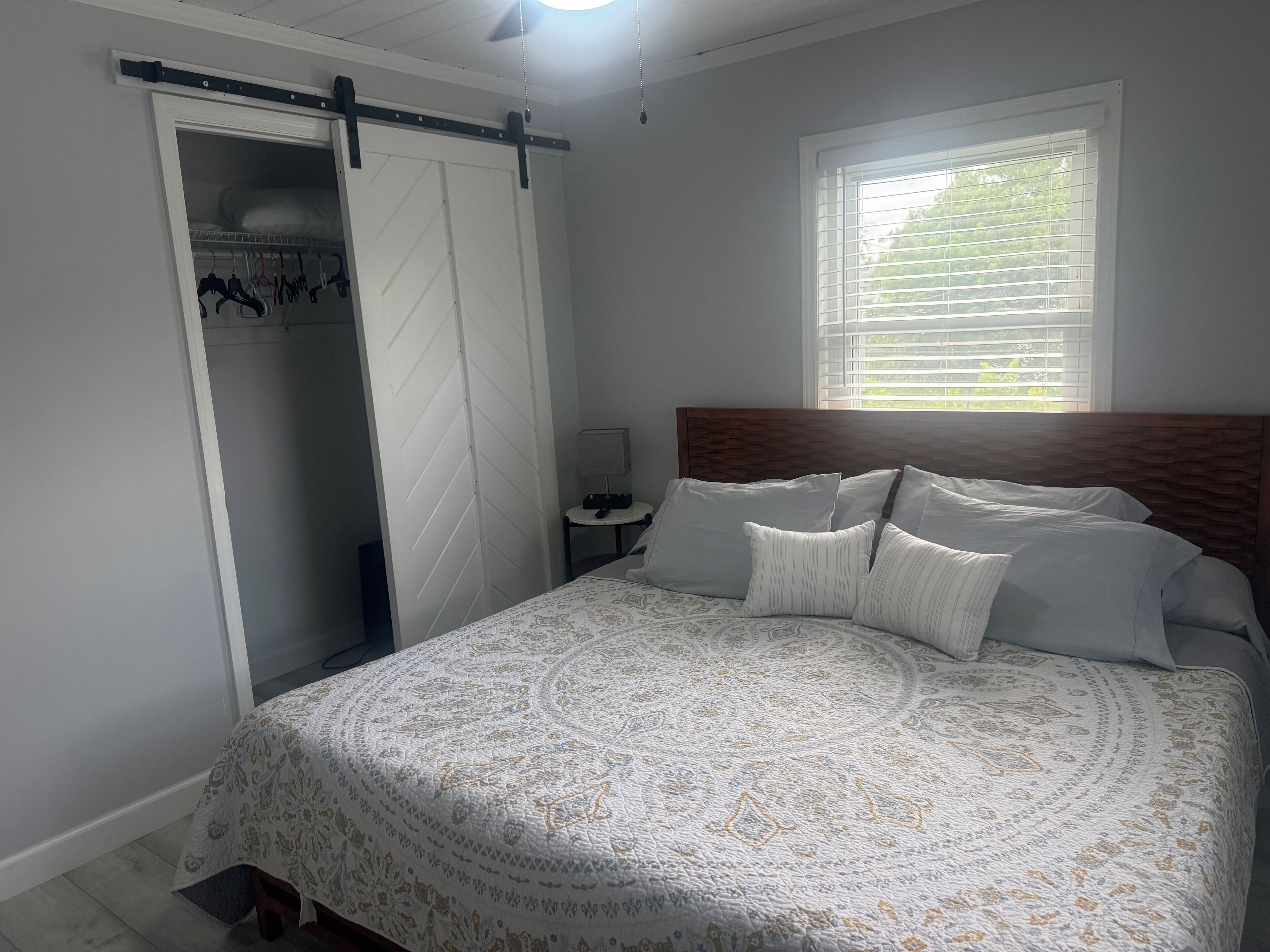 2 間睡房、熨斗/熨衫板、Wi-Fi、床單