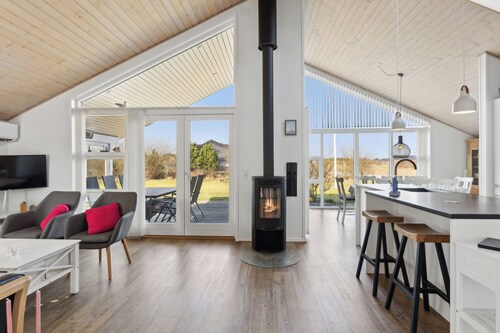 Holiday dream on the west coast