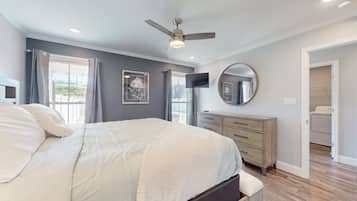 6 bedrooms, free WiFi, bed sheets