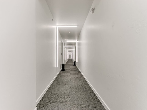 New LUX 2Bed Apt @ UCO