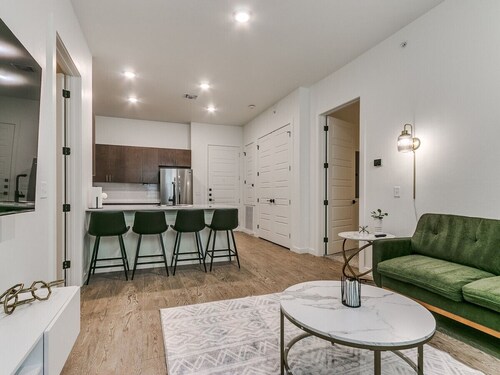 New LUX 2Bed Apt @ UCO