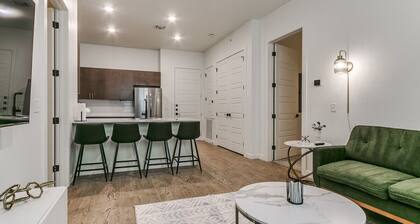 New LUX 2Bed Apt @ UCO