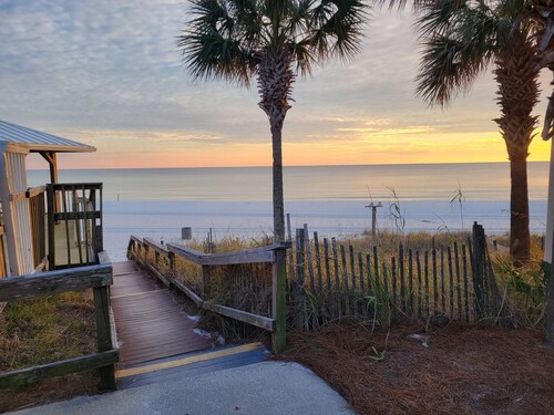 Charming 1-bedroom condo on lovely Panama City Beach