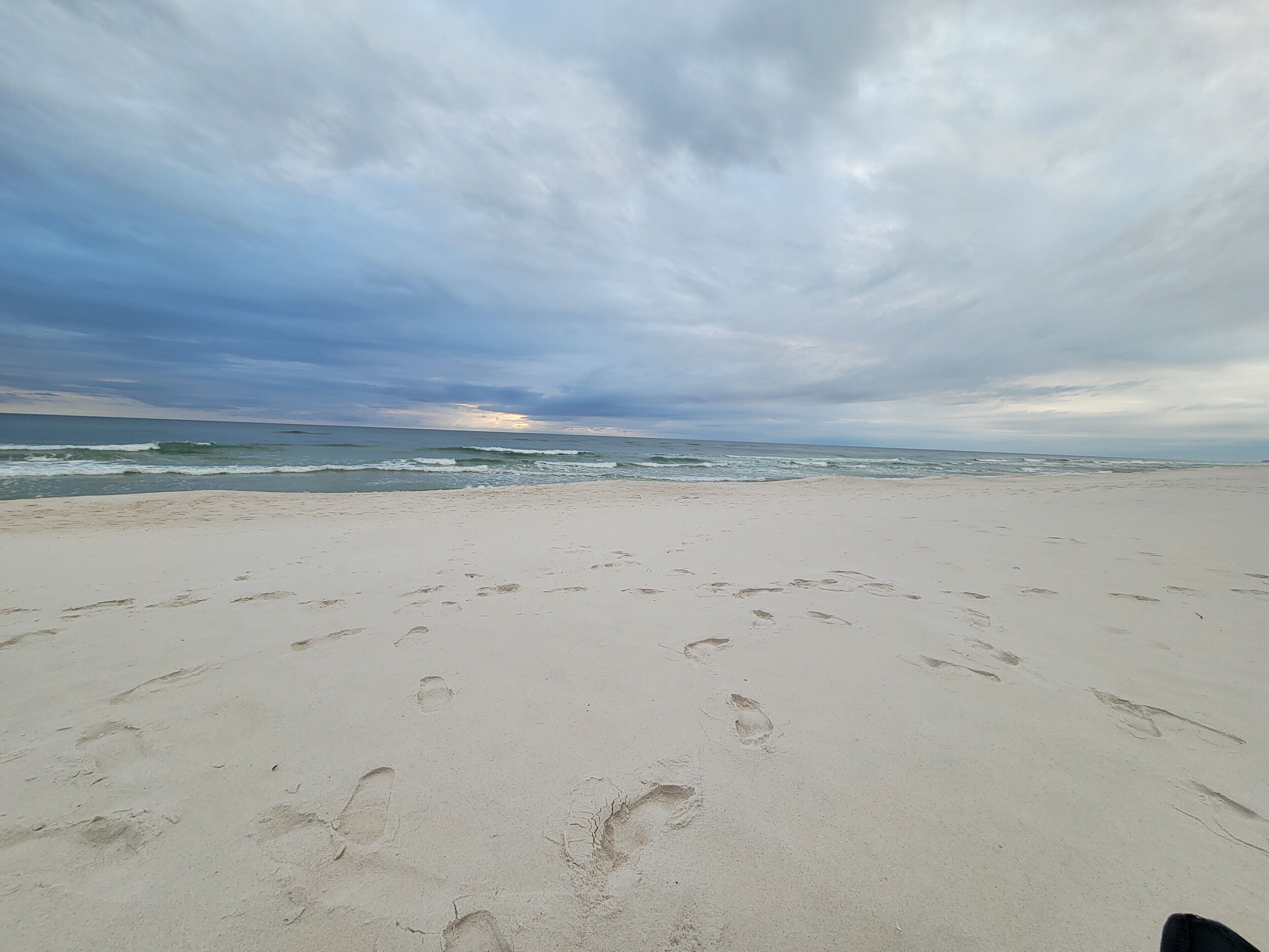 Beach nearby, sun loungers