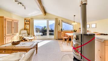 Televisie, tafelvoetbal en boeken