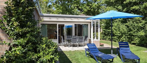 Bungalow | Outdoor dining