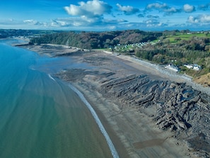 On the beach - Wisemans House Apartment 2 - Wisemans Bridge (Saundersfoot)