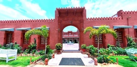 Garden. Cavalry Villa Bikaner