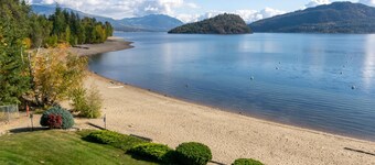 Beautiful Lake front condo with amazing views - Shuswap Vacations. 