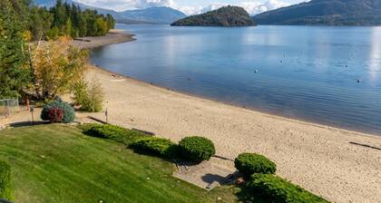 Beautiful Lake front condo with amazing views - Shuswap Vacations.