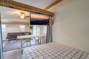 1 室のベッドルーム、アイロン / アイロン台、WiFi (無料)、ベッドシーツ