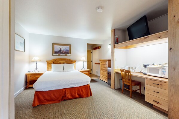 Bügeleisen/Bügelbrett, Internetzugang, Bettwäsche