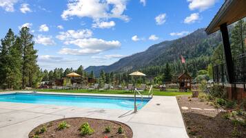 Piscine couverte, piscine chauffée