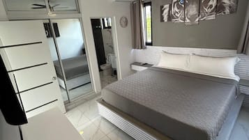 Penthouse Superior, hiên, quang cảnh sân vườn | Bộ đồ giường kháng dị ứng, nệm cao su hoạt tính (memory foam)