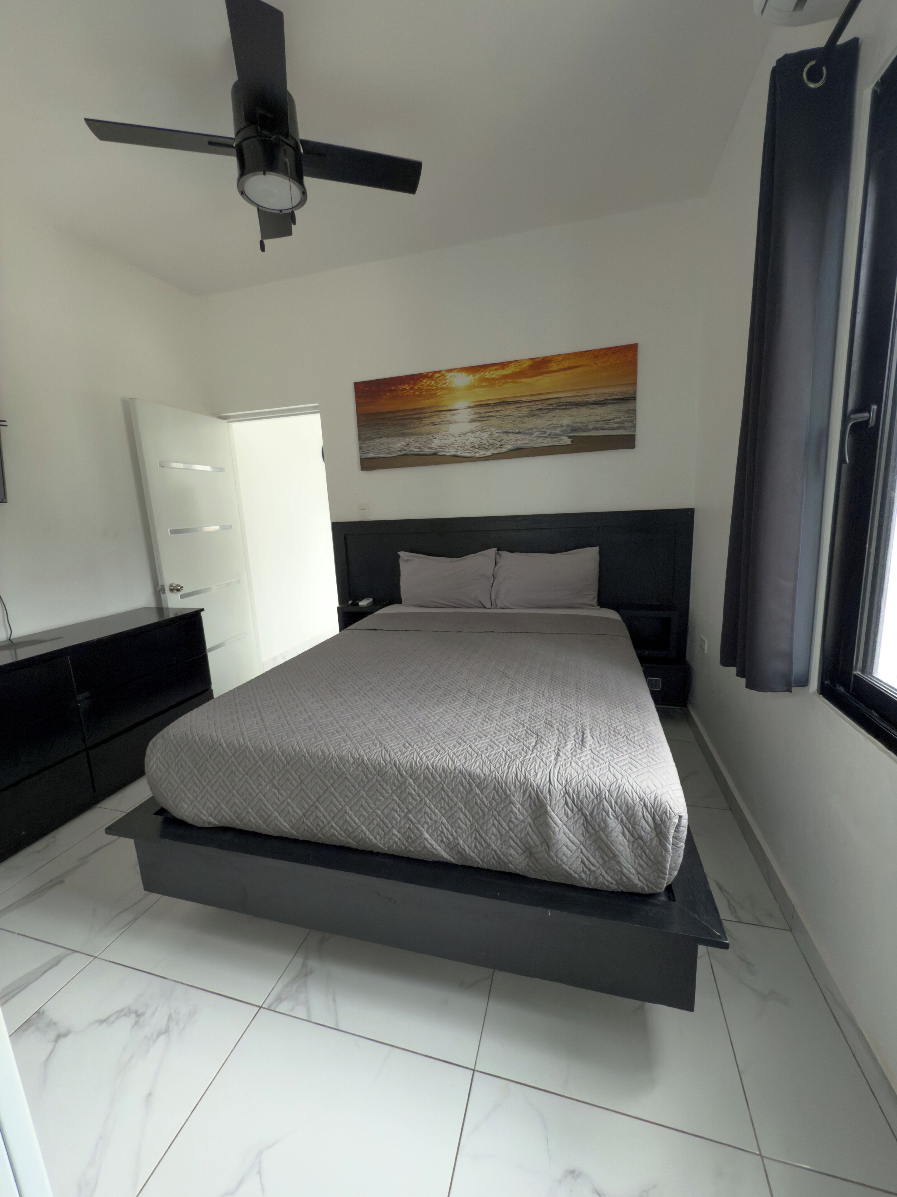 Junior Suite, 1 Queen Bed, Kitchen, Garden View