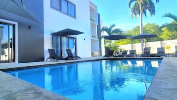 Luxury Suite, Pool View | Terrace/patio