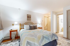 3 bedrooms, iron/ironing board, Internet, bed sheets