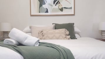 3 bedrooms, iron/ironing board, free WiFi, bed sheets