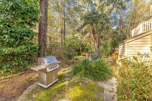 Terrace/patio - 353 Brockinton Marsh (St. Simons Island)
