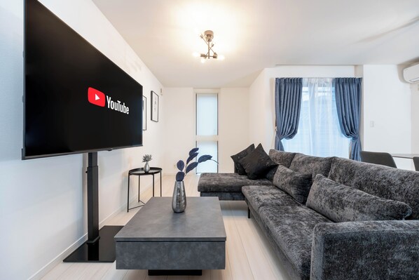 Living area - XO Tengachaya Higashi (Osaka)