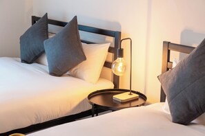 4 bedrooms, Egyptian cotton sheets, premium bedding, blackout curtains - XO Tengachaya Higashi (Osaka)