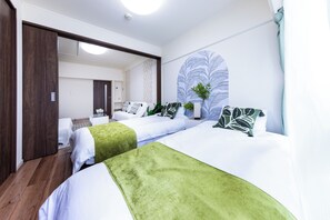 1 bedroom, WiFi, bed sheets - 5 min walk from Nishi-Shinjuku Gochome Station/ Private space in the heart of the city/ Max. 5 people (新宿区)