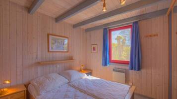 House | 3 bedrooms, individually furnished