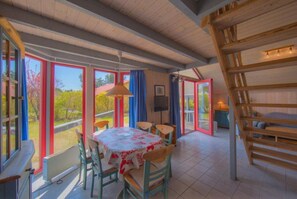 House | Dining - Exklusives Skandinavisches Ferienhaus (Mirow)