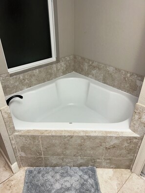 Bathroom - LOS SHORES Vacation Lodging (Ocala)