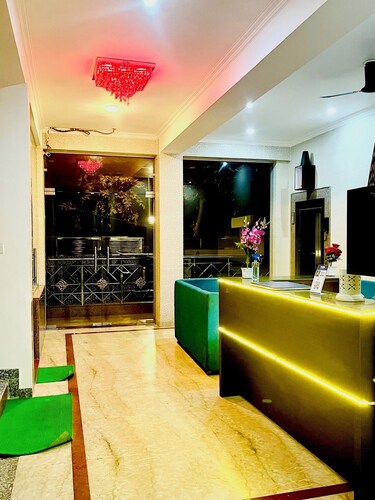 SRH HOTEL