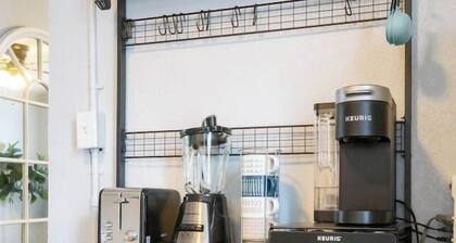 Pet-Friendly Downtown Apartment | One-Bedroom Unit