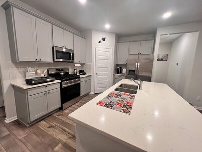 The Gathering Lovely Spacious 5-bedroom House 