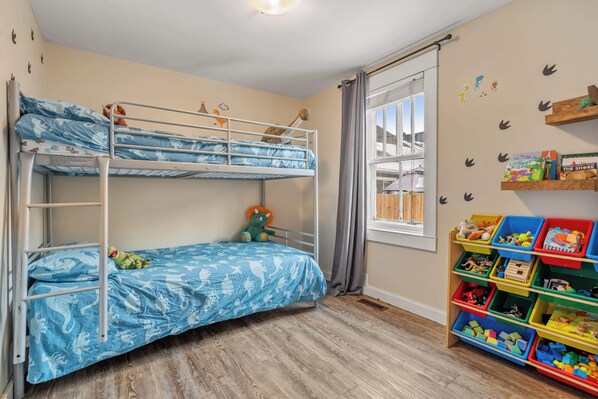 4 bedrooms, iron/ironing board, travel cot, WiFi