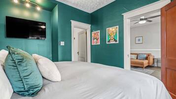 4 bedrooms, iron/ironing board, travel cot, WiFi