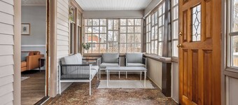 Dino's Last Post | Sleeps 8 | Private Backyard! |