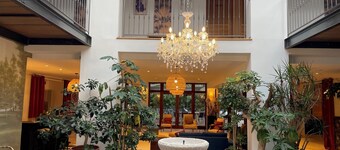 Prestigious residence for 30 people, swimming pool - large garden