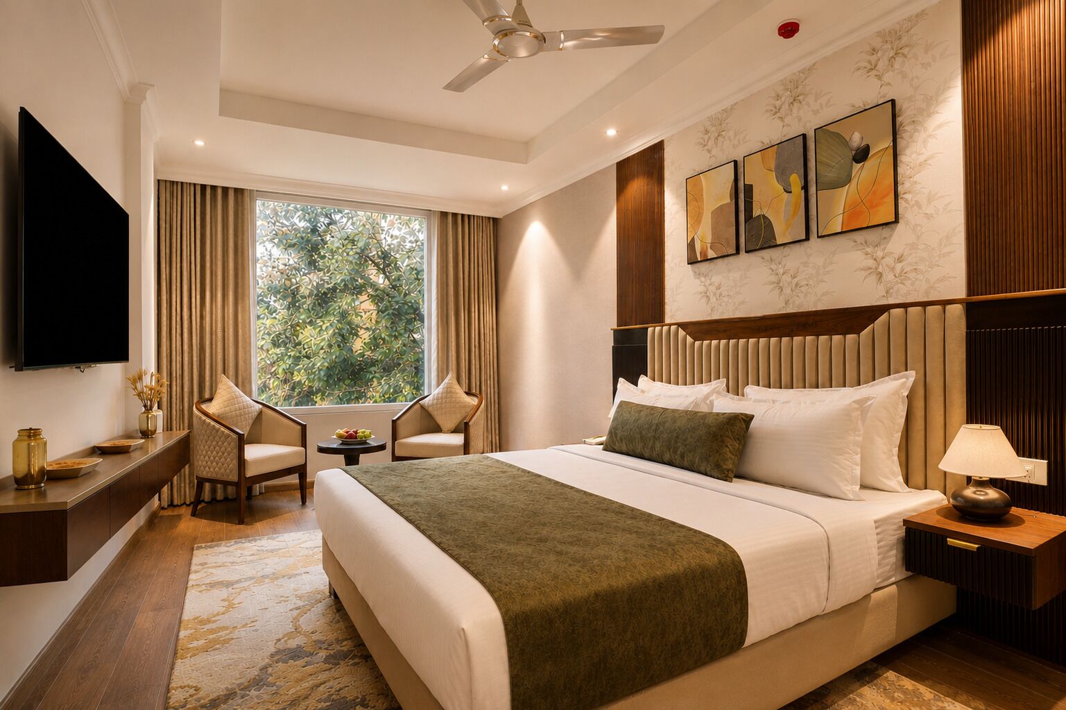 Executive Room | Meja, ruang kerja komputer riba, langsir/tirai gelap terus, kalis bunyi 