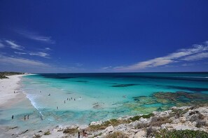 Beach - Located in the Mindarie Marina a Luxury House in a Perfect Location (Mindarie)