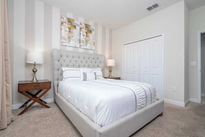 6 bedrooms, desk, iron/ironing board, travel crib - Home 6Bed , Themed Rooms, Game Room, Storey Lake (Kissimmee)